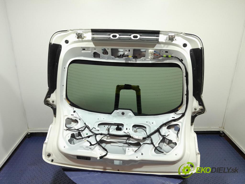 Mazda Cx-5 2017 zadní dveře kufra: kufr 