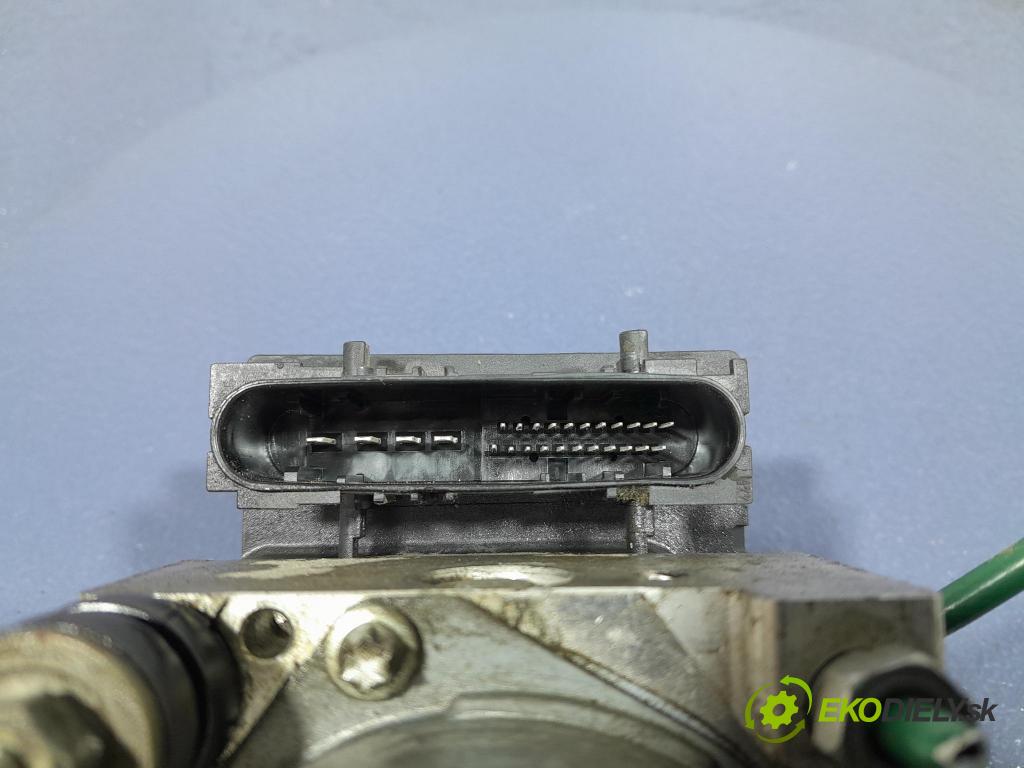 Renault Clio 2007 čerpadlo ABS x 8200661044