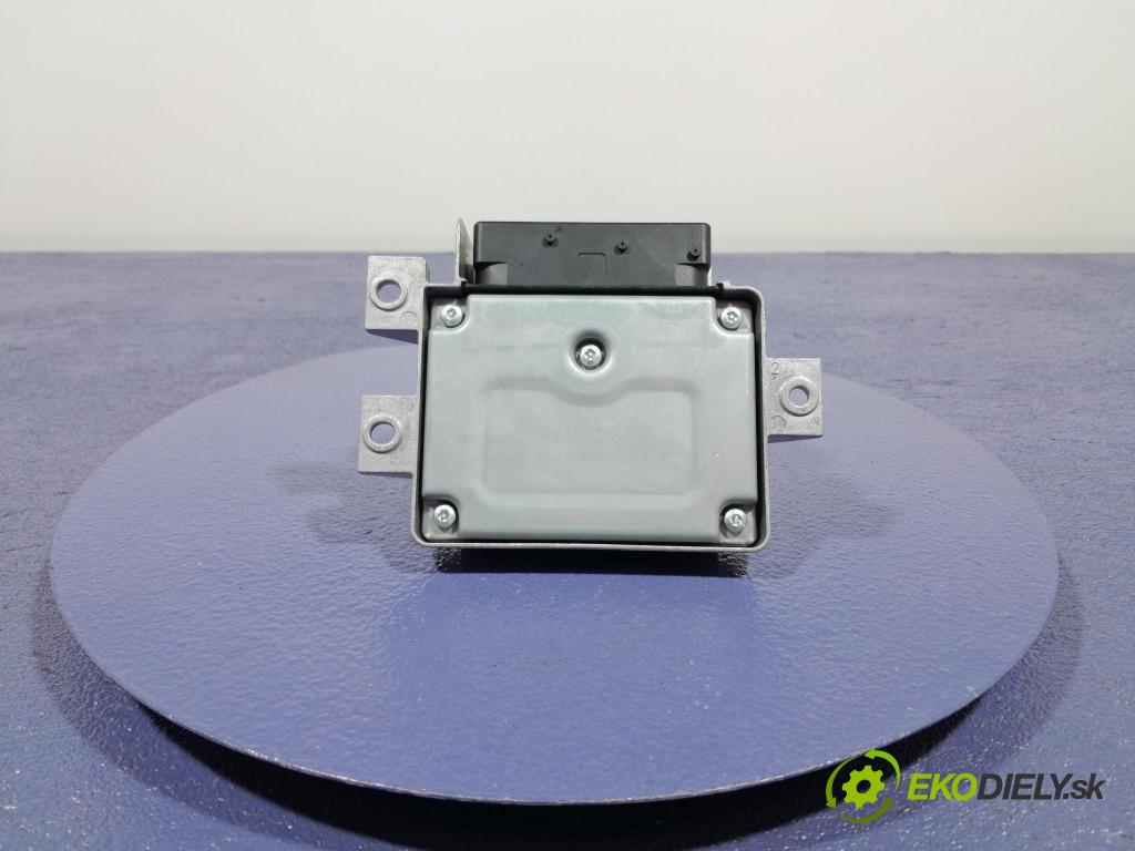 Vw Passat 2006 řídící jednotka 3C0907801B