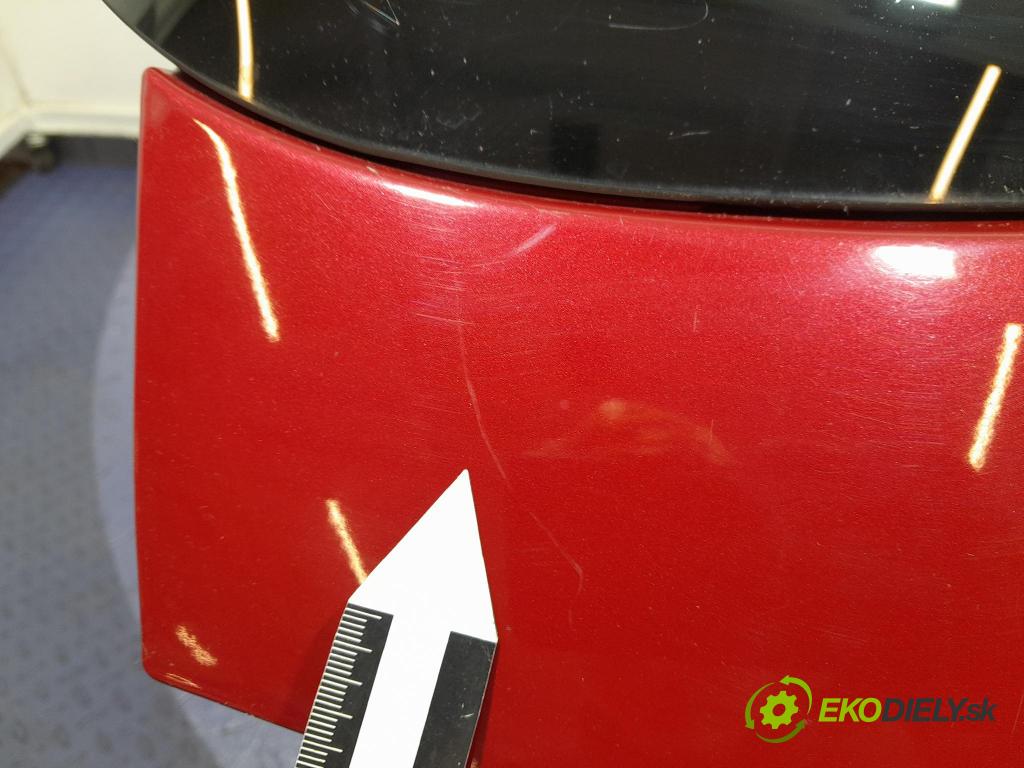 Peugeot 208 2016 zadna dveře kufra: kufra: