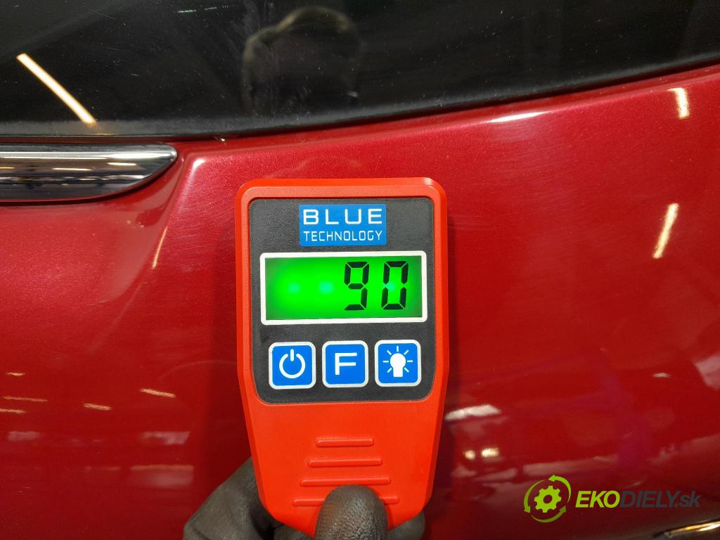 Peugeot 208 2016 zadna dveře kufra: kufra: