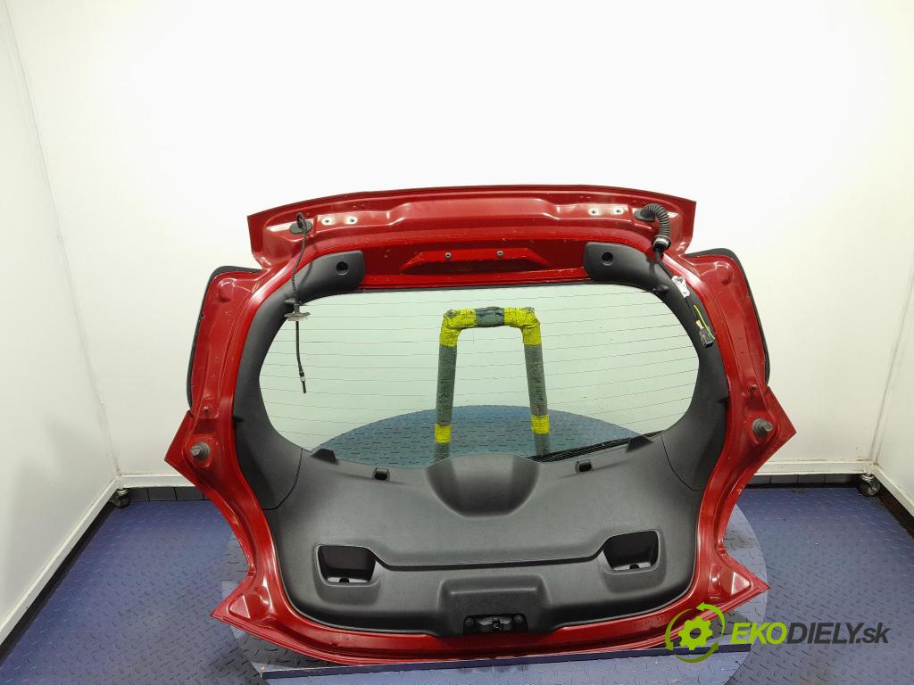 Peugeot 208 2016 zadna dveře kufra: kufra: