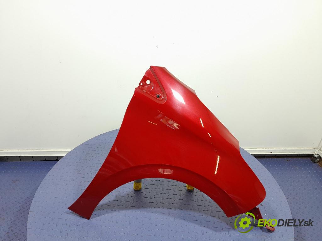 Peugeot 208 2016 blatník Predné v pravo: