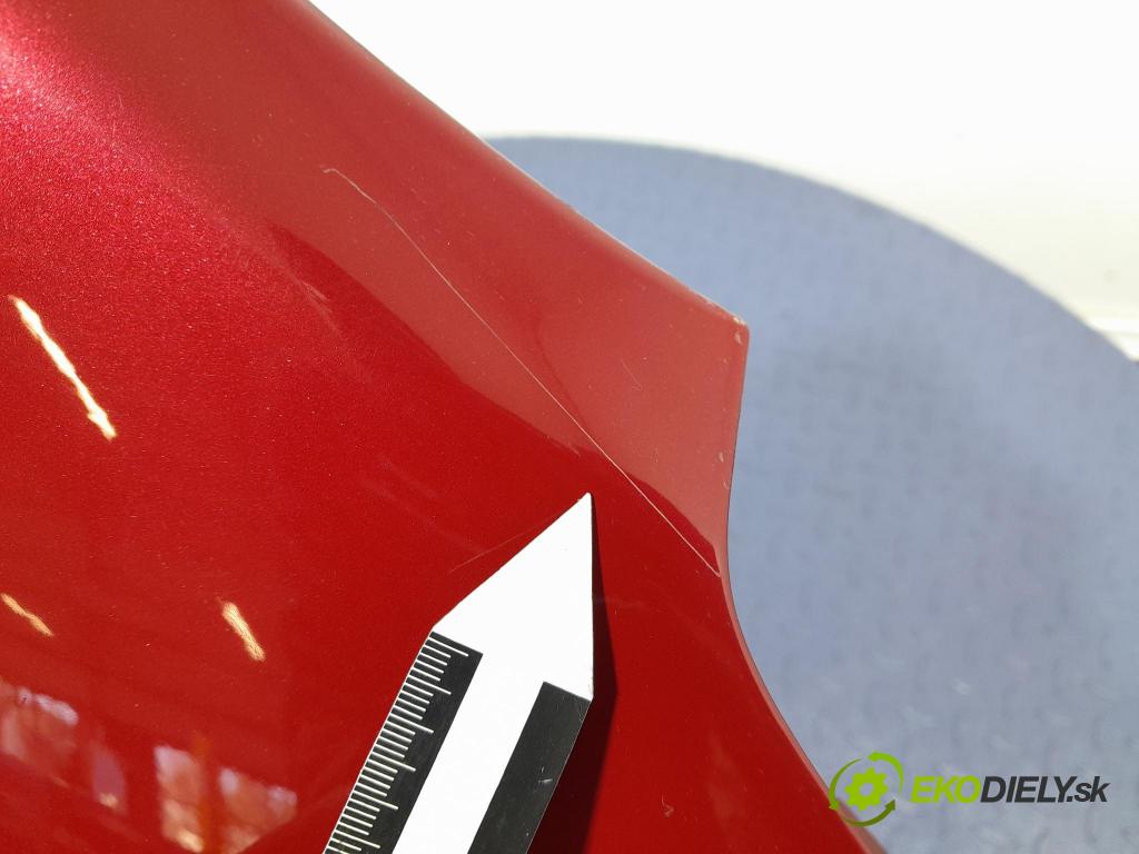 Peugeot 208 2016 blatník Predné v pravo: