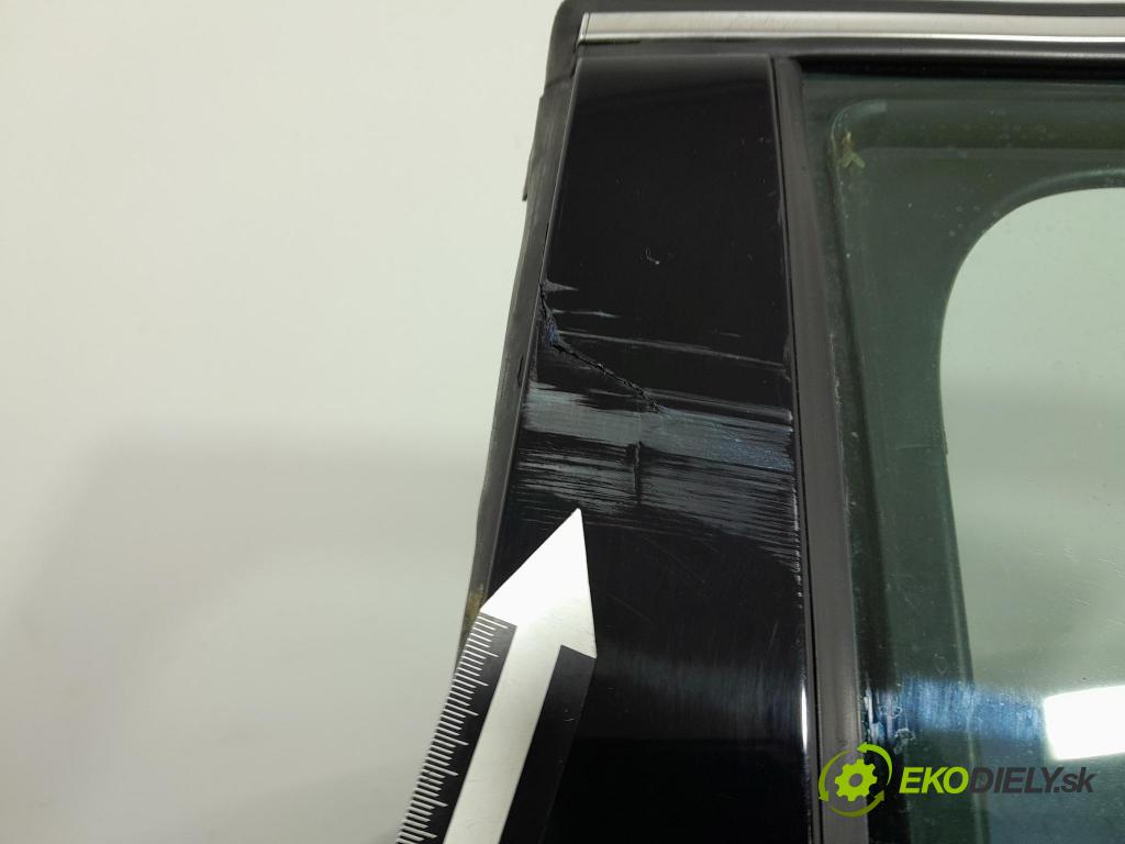 Peugeot 208 2016 dvere zad Vľavo: