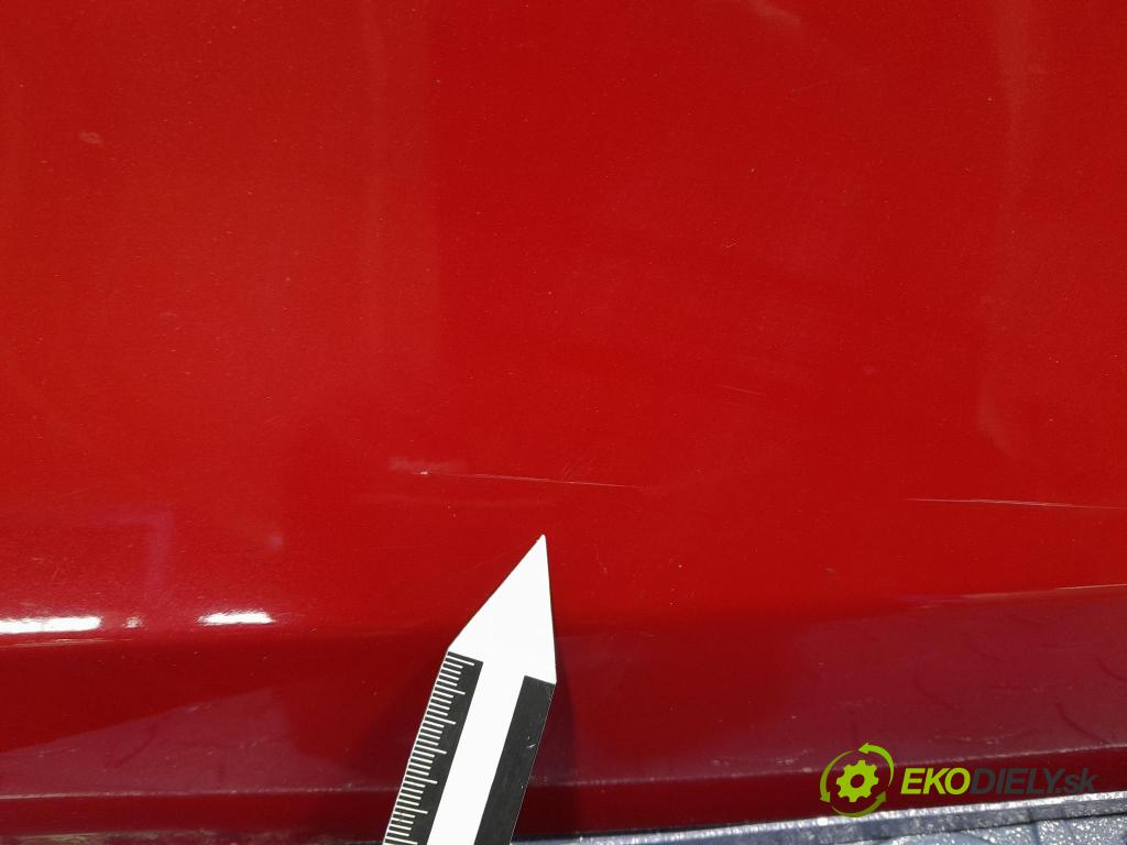 Peugeot 208 2016 dvere zad Vľavo: