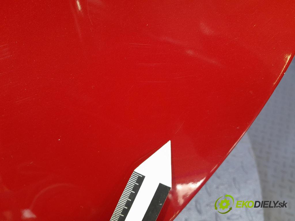 Peugeot 208 2016 dvere zad Vľavo: