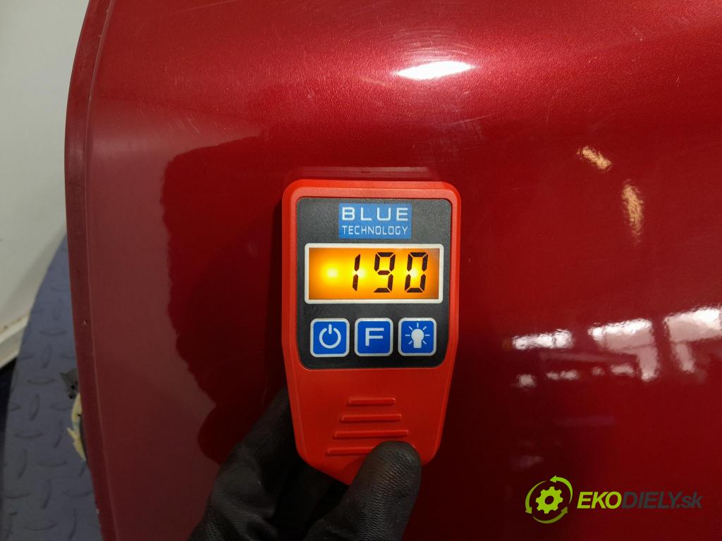 Peugeot 208 2016 dvere zad Vľavo: