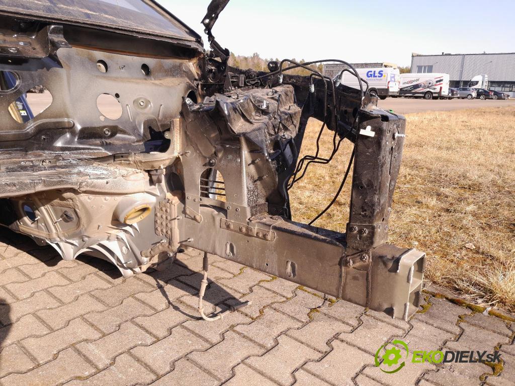 Audi Q8 0 štvrťka ľavá