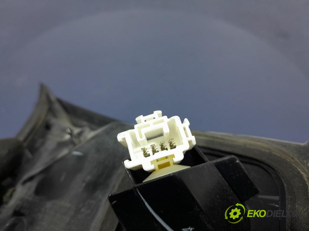 Mazda Cx-5 2017 světlo Zad: Práva: Uvnitř KB8A513F0