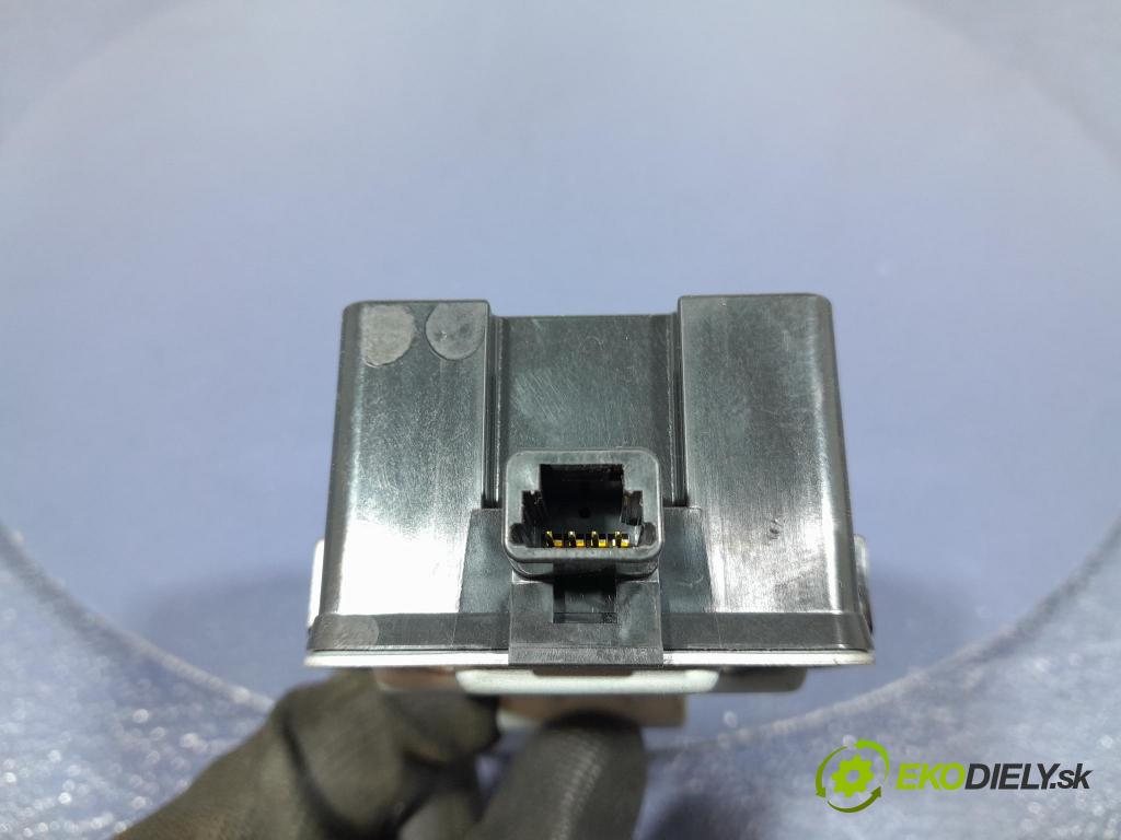 Mazda Cx-5 2017 řídící jednotka KD33675D4