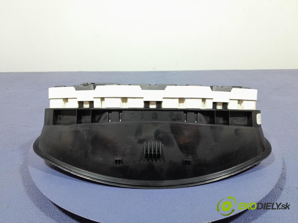 Ford Focus 2009 prístrojovka/ budíky 8V4T-10849-EJ