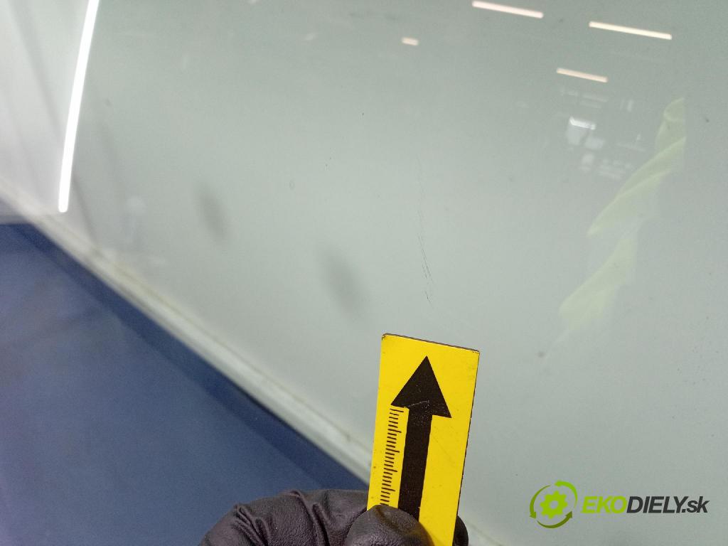 Citroen C3 2014 sklo Čelní přední: