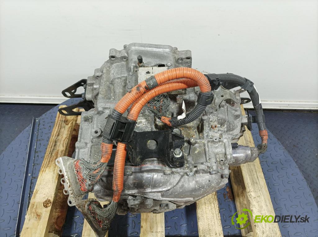 Toyota Prius 2013 prevodovka automatická CVT