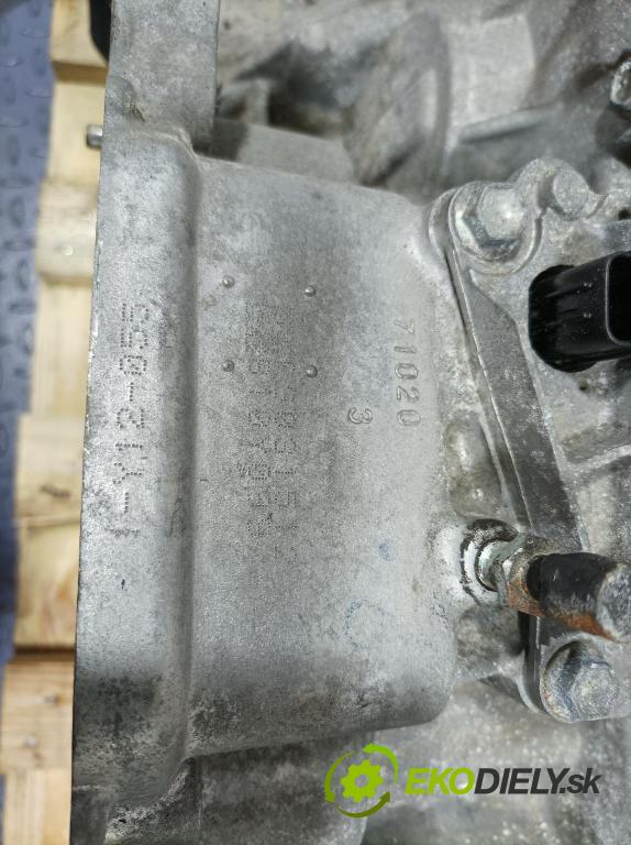 Toyota Prius 2013 prevodovka automatická CVT