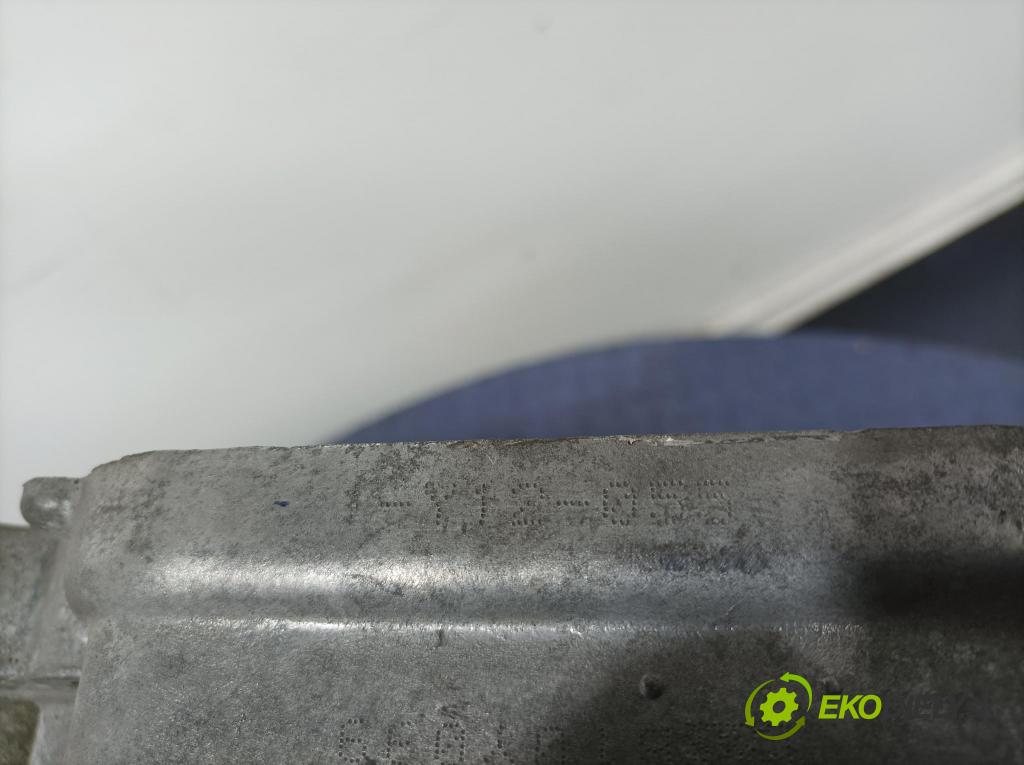 Toyota Prius 2013 prevodovka automatická CVT