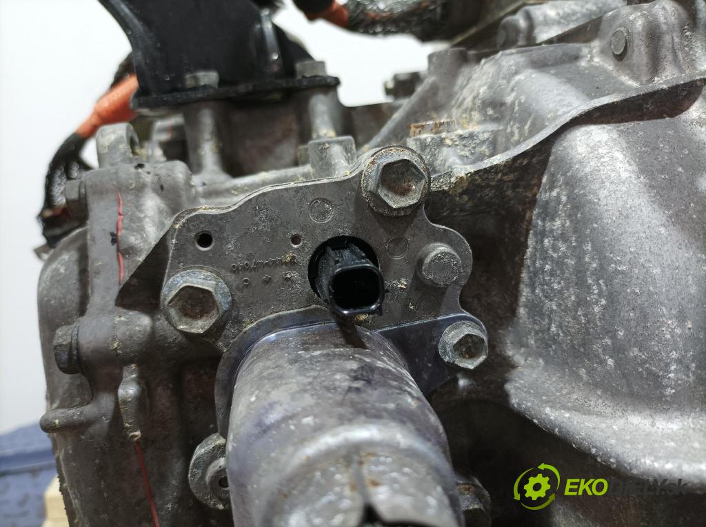 Toyota Prius 2013 prevodovka automatická CVT