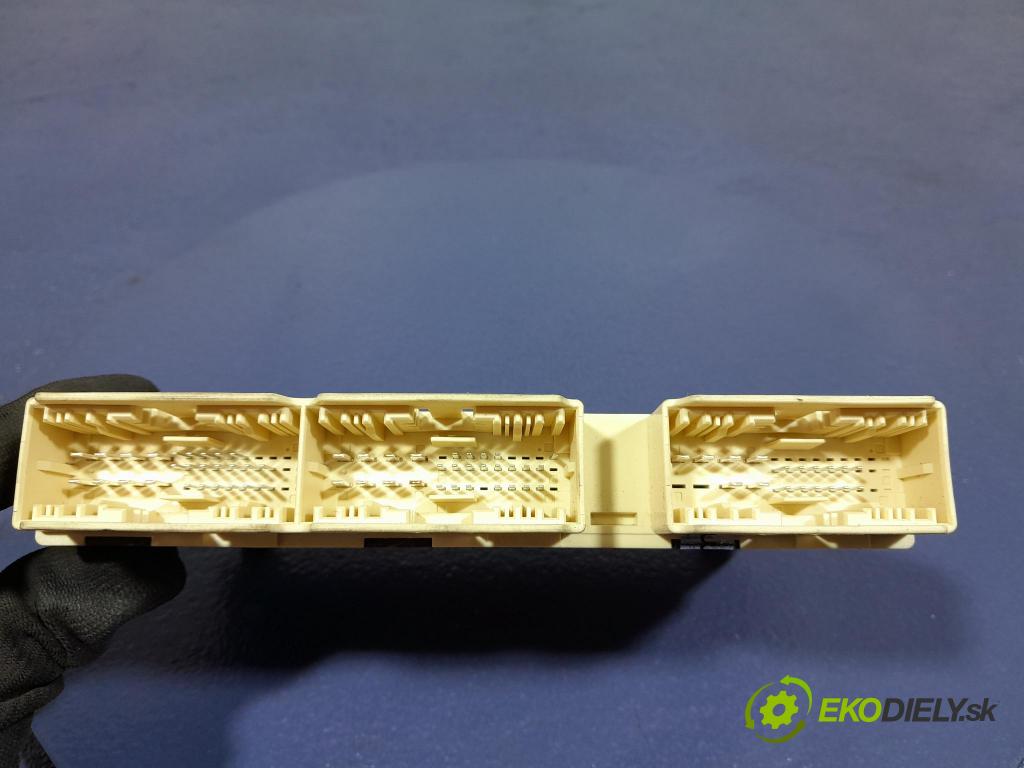 Mercedes S-klasa 2021 řídící jednotka Sedačka: A2239009620