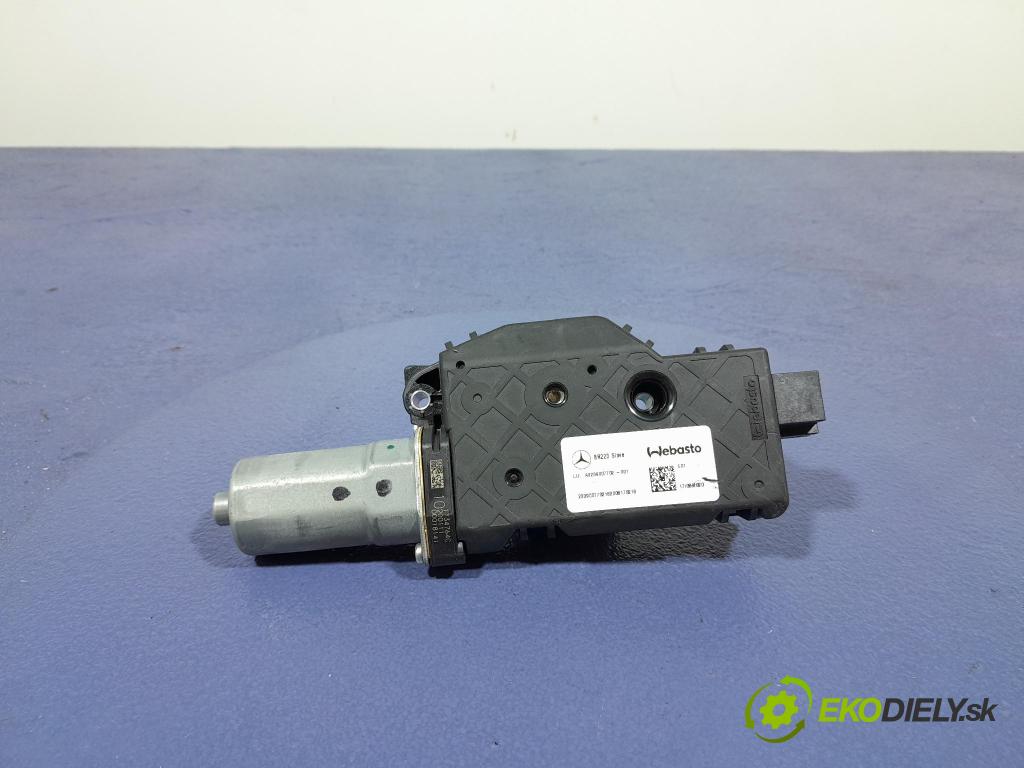 Mercedes S-klasa 2021 Střešní okno: A2239007702