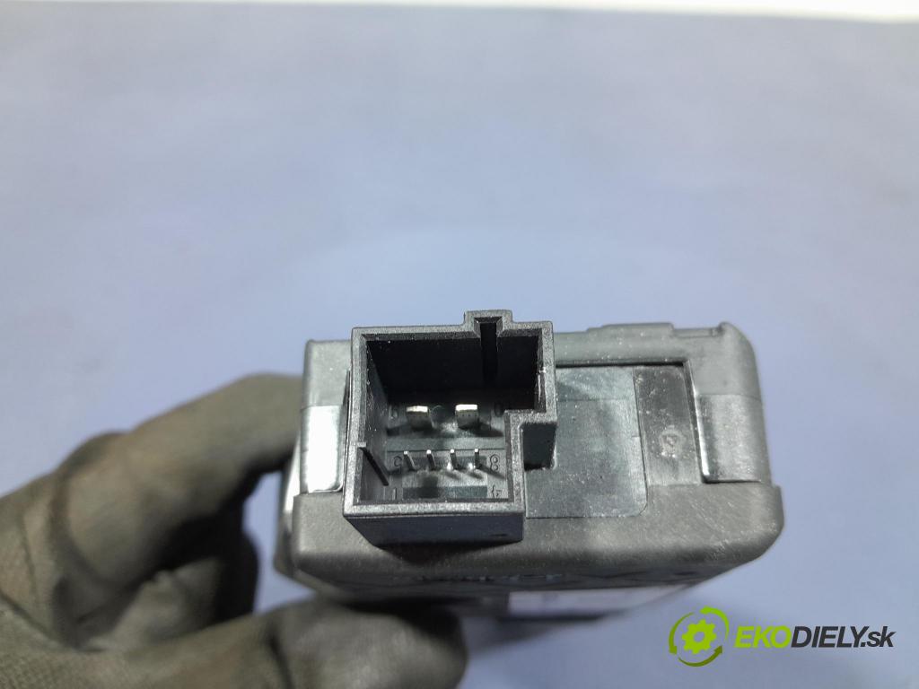 Mercedes S-klasa 2021 Střešní okno: A2239007702