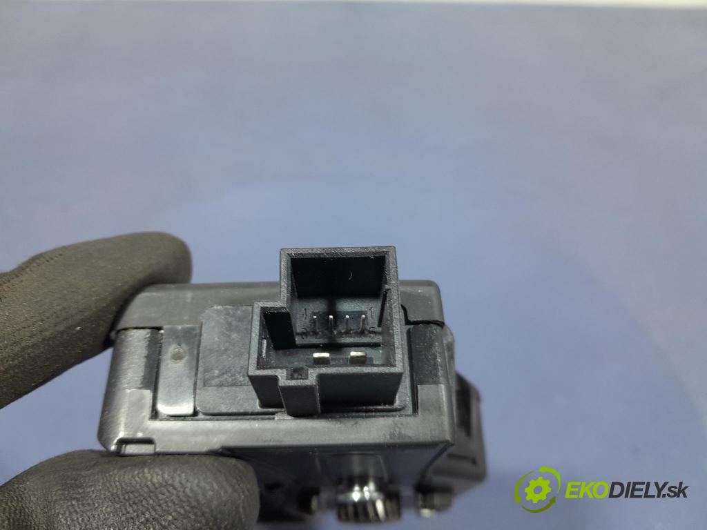 Mercedes S-klasa 2021 Střešní okno: A2239003519