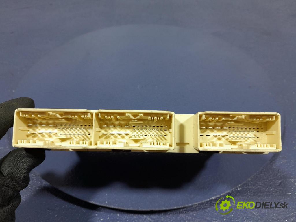 Mercedes S-klasa 2021 řídící jednotka Sedačka: A2239009720