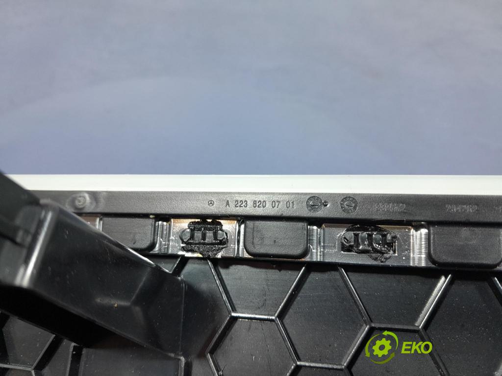 Mercedes S-klasa 2021 lišta Dekoratívní: Uvnitř A2236903804