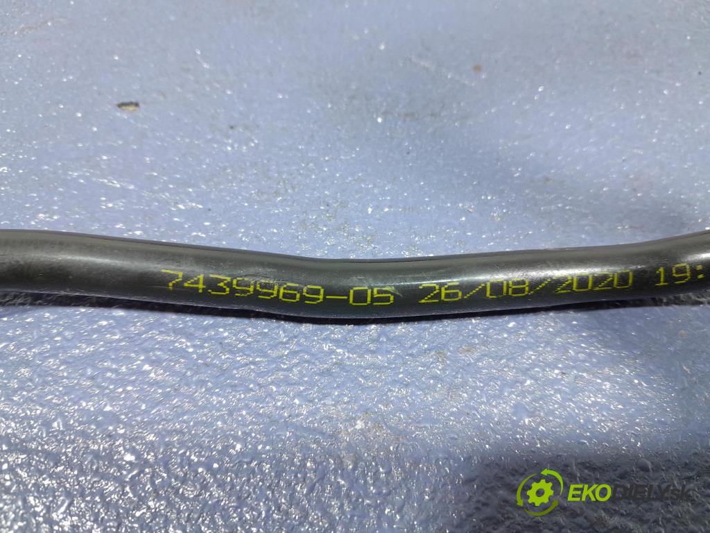 Bmw X5 2020 trubka Paliva: 7439969