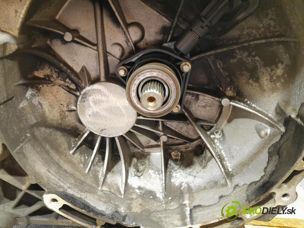 Ford Focus 2005 převodovka Ozubené kola: Manualna 3M5R-7002 - YF