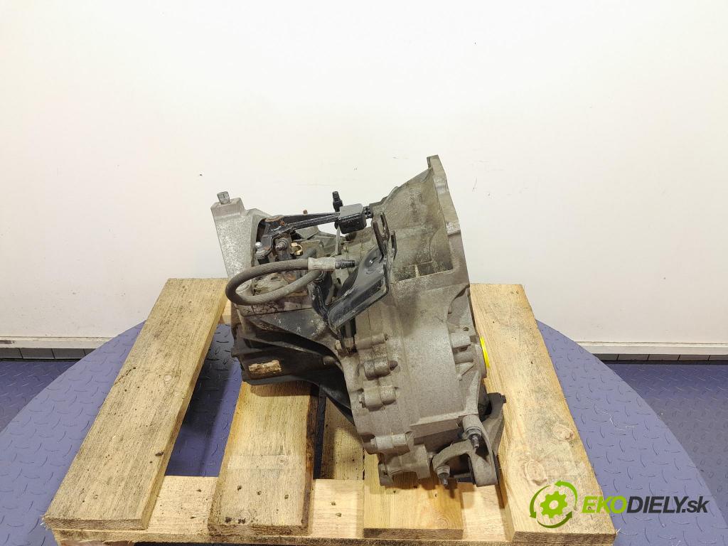 Ford Focus 2005 převodovka Ozubené kola: Manualna 3M5R-7002 - YF