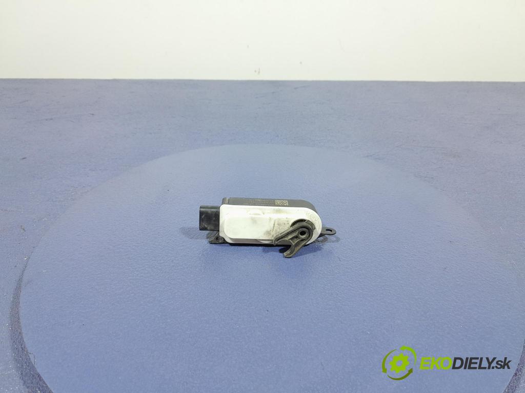 Mercedes S-klasa 2021 mřížka / Gril: 131888800021