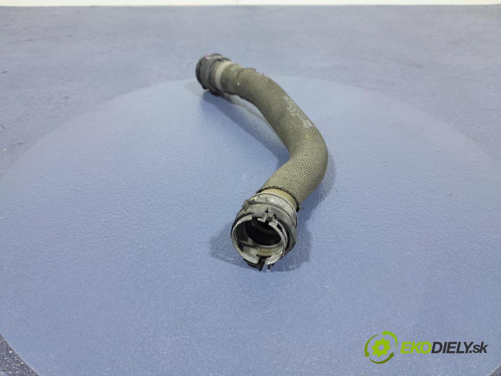 Mercedes S-klasa 2021 trubka Chladič: A2235011401