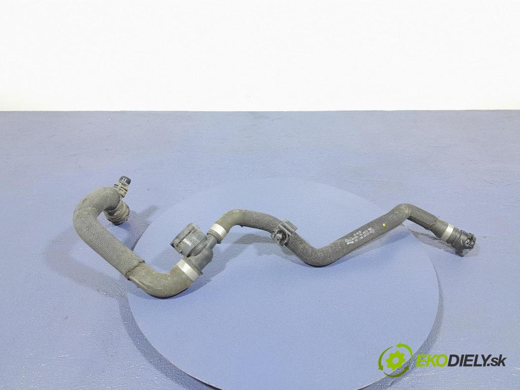 Mercedes S-klasa 2021 rúrka Chladič: A2235018401