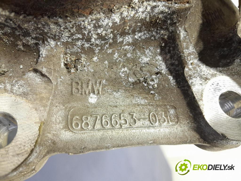 Bmw X5 2020 náboj levá 6876653