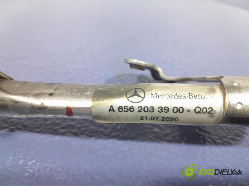 Mercedes S-klasa 2021 trubka Chladič: A6562033900