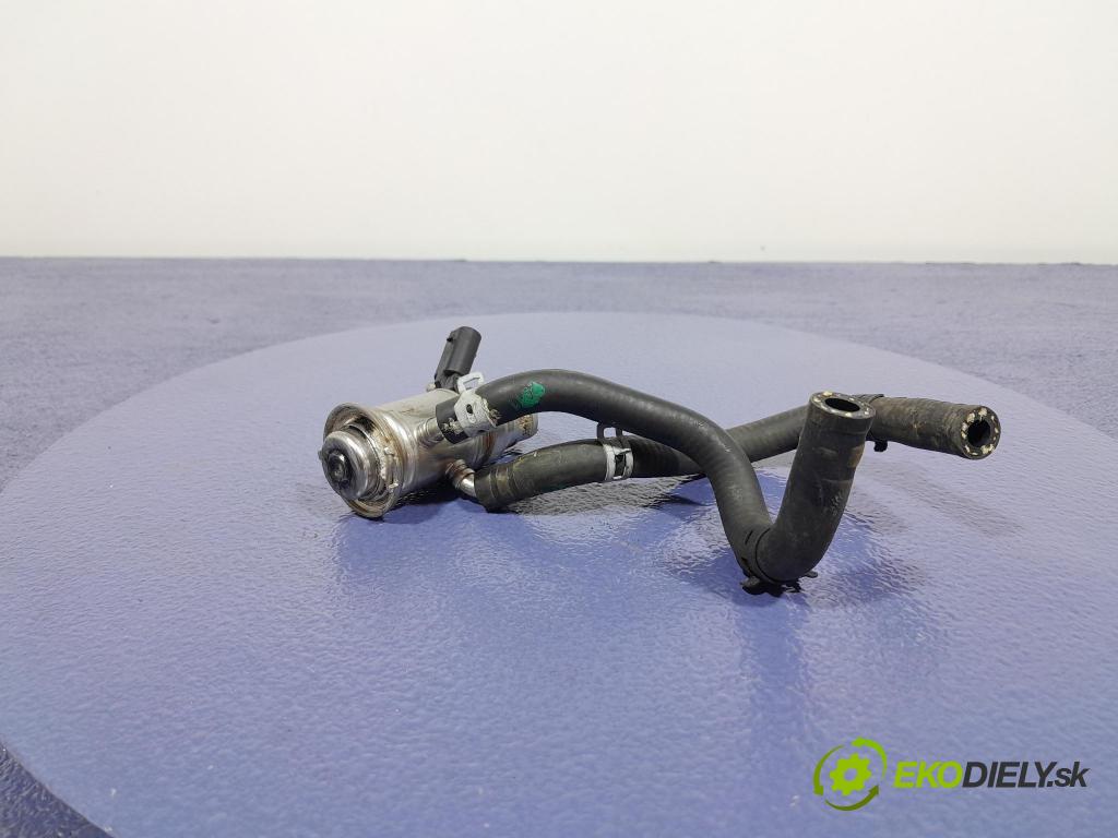 Mercedes S-klasa 2021 vstřikovač A0004904100