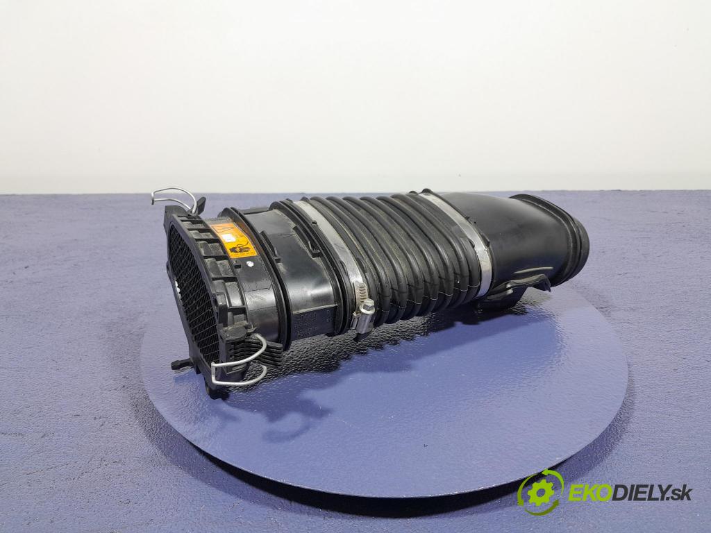 Mercedes S-klasa 2021 trubka Vzduch: A6540904200