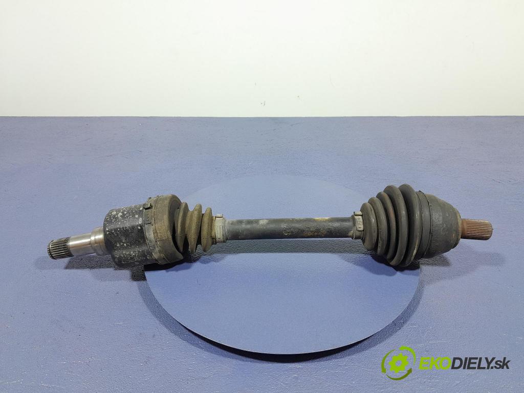 Ford Focus 2005 poloos levá před 3M5W-3A331-DA