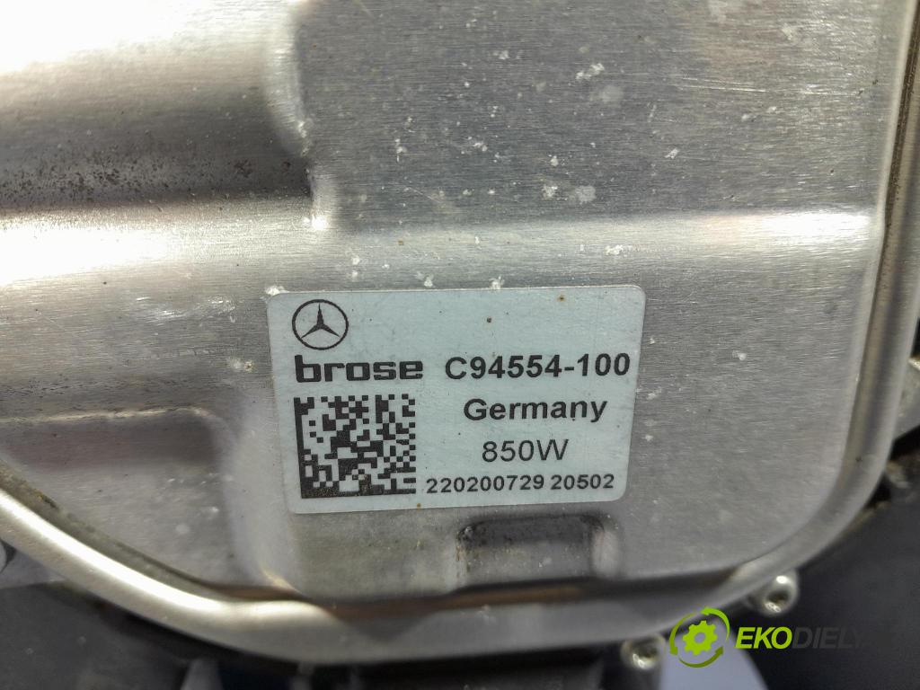 Mercedes S-klasa 2021 Ventilátor Chladič: