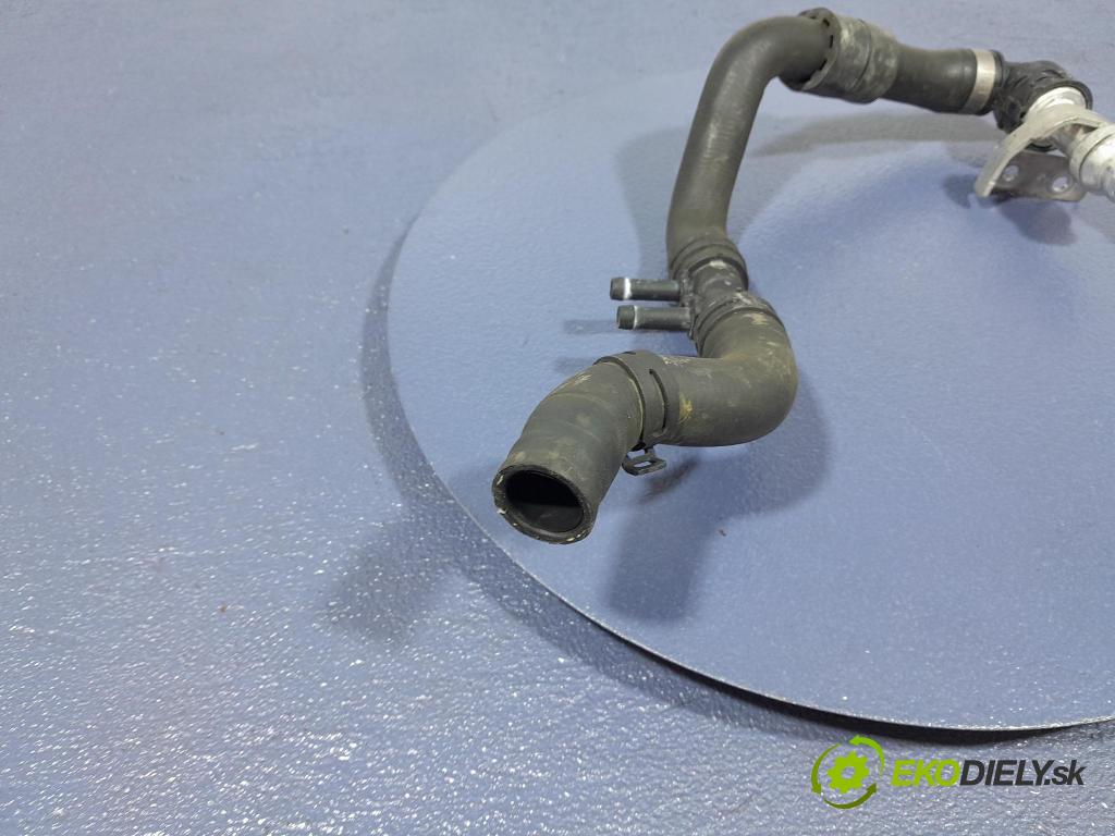 Mercedes S-klasa 2021 trubka Chladič: A2238309302