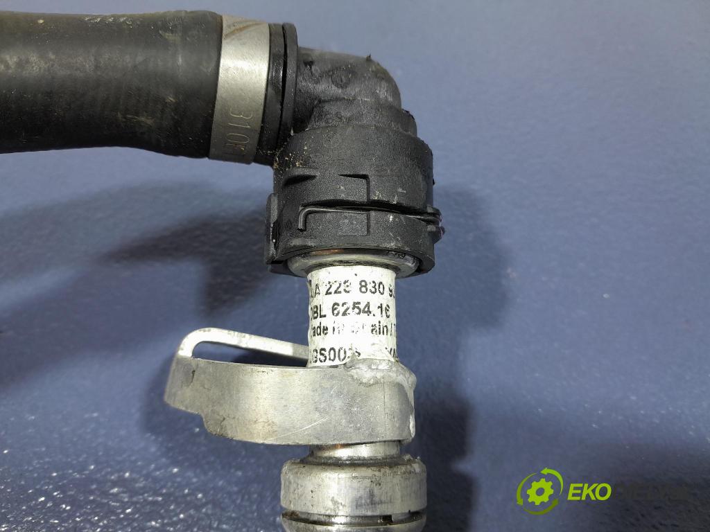 Mercedes S-klasa 2021 trubka Chladič: A2238309302