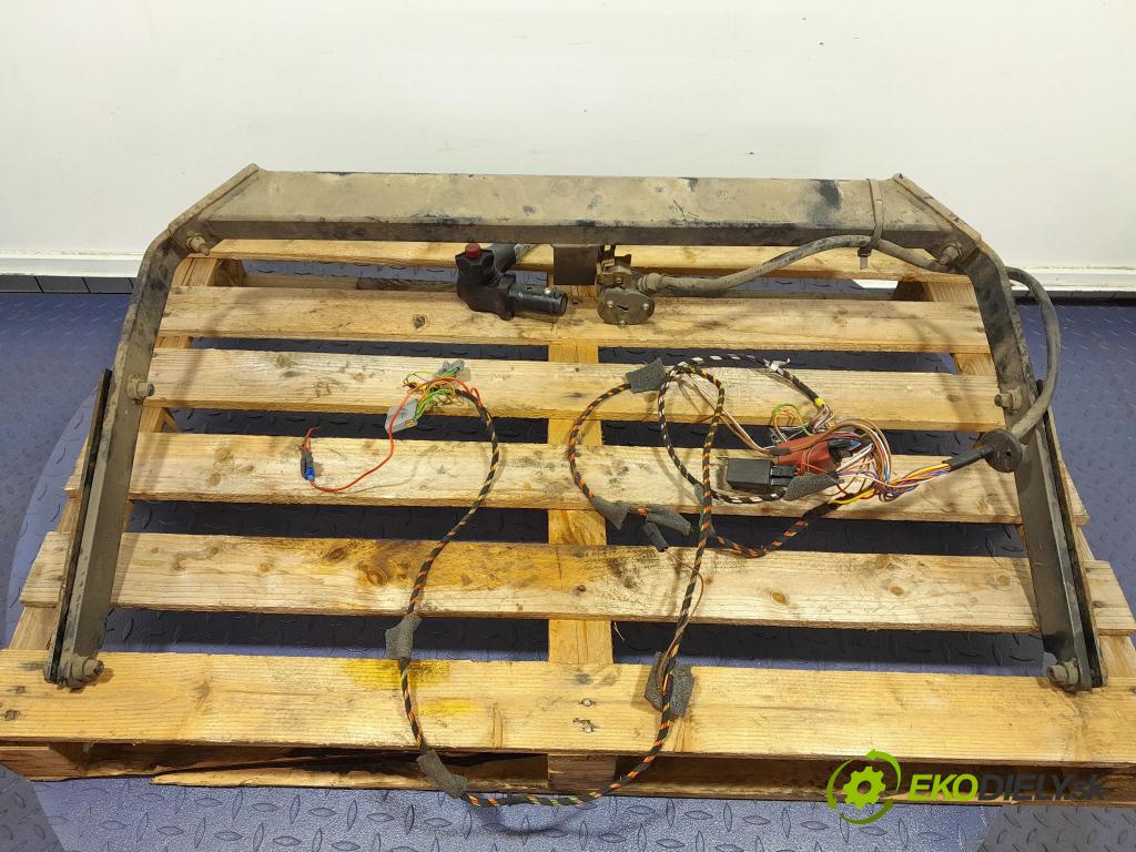 Ford C-max 2008 oko Do Přívěsy 3M5J-R19D520-B