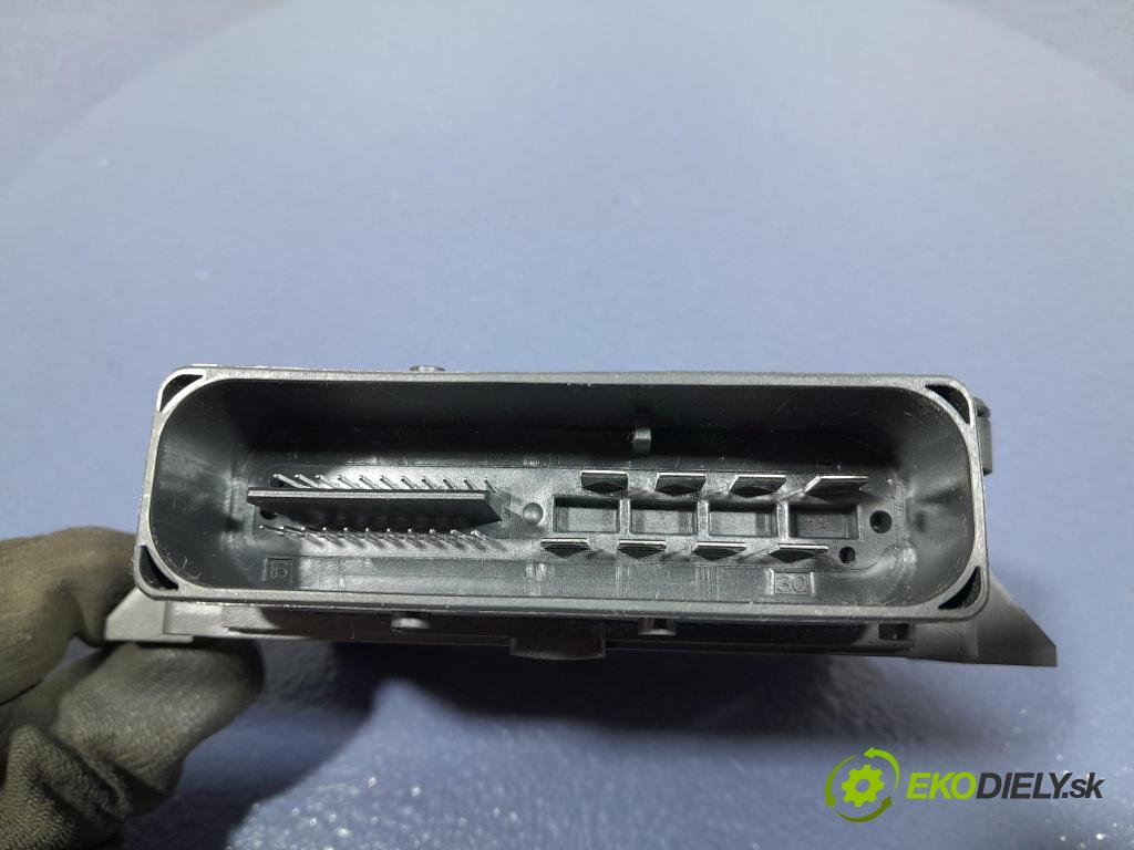 Jeep Cherokee 2016 řídící jednotka 68265141AB