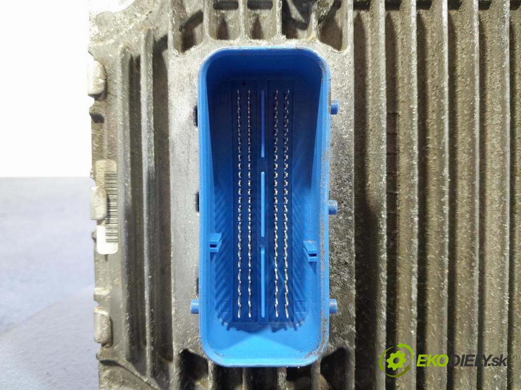 Jeep Cherokee 2016 řídící jednotka Motor: P68258531AA