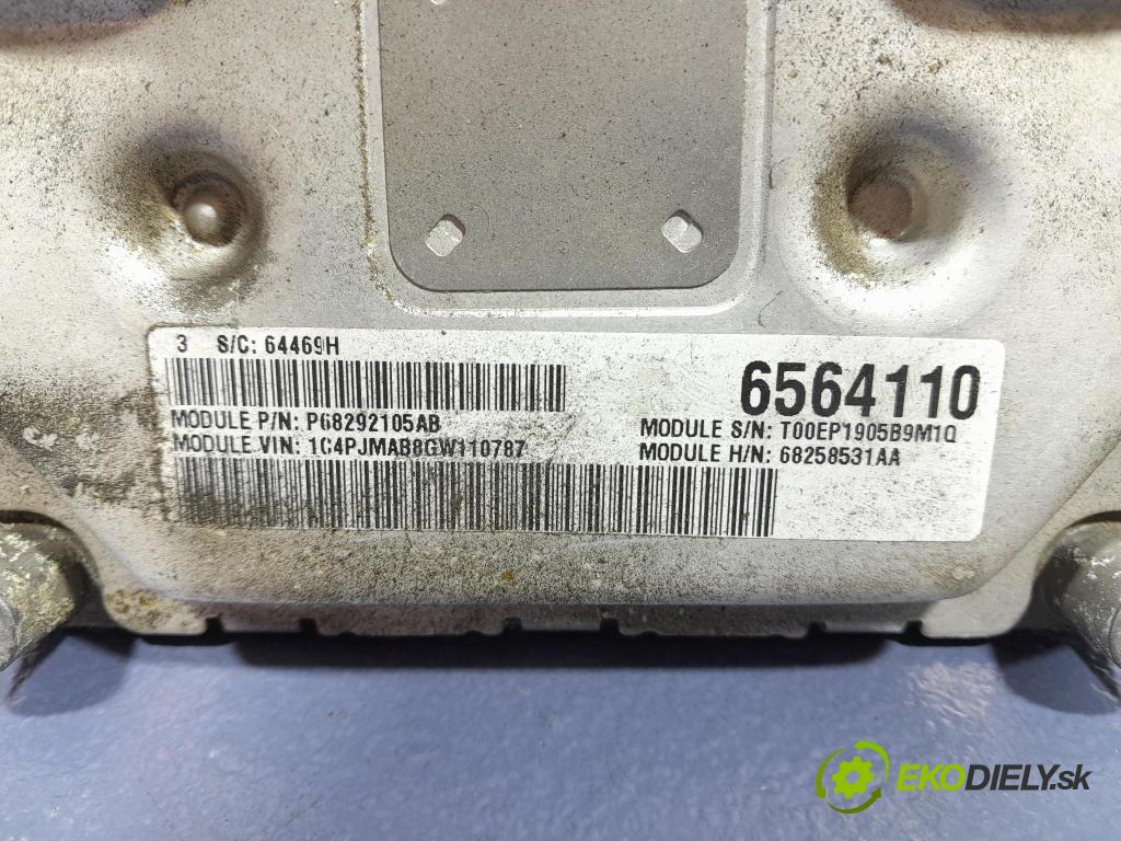 Jeep Cherokee 2016 řídící jednotka Motor: P68258531AA