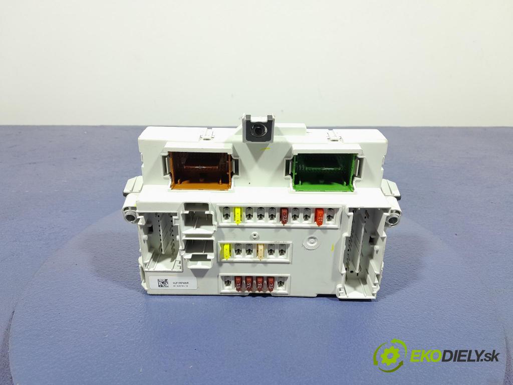 Jeep Cherokee 2016 skříňka Pojistky