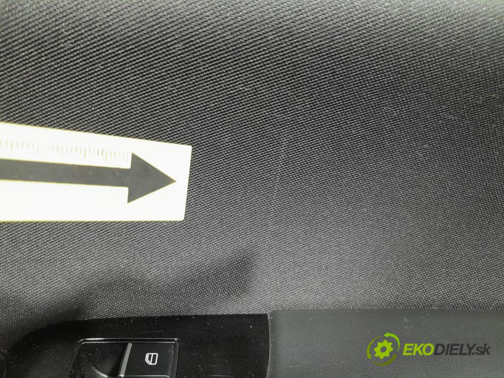 Mazda 3 2021 Tapacír: dveře Zad: Práva: