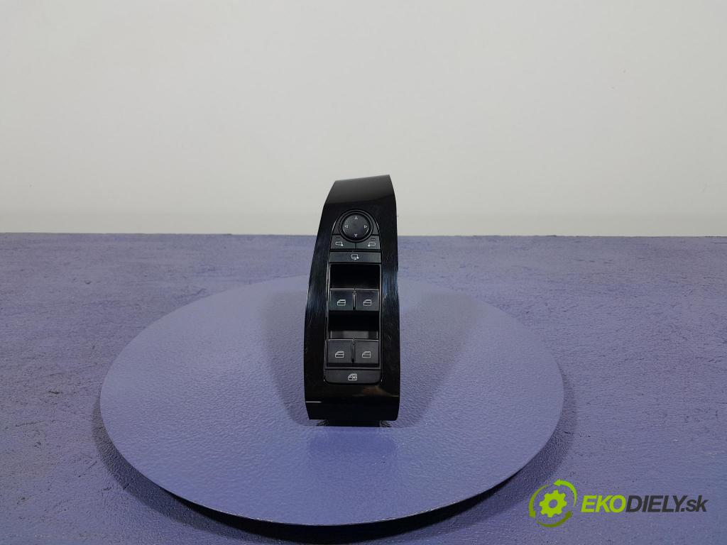 Mazda 3 2021 Přepínač Sklenka: BDMC 66 350A