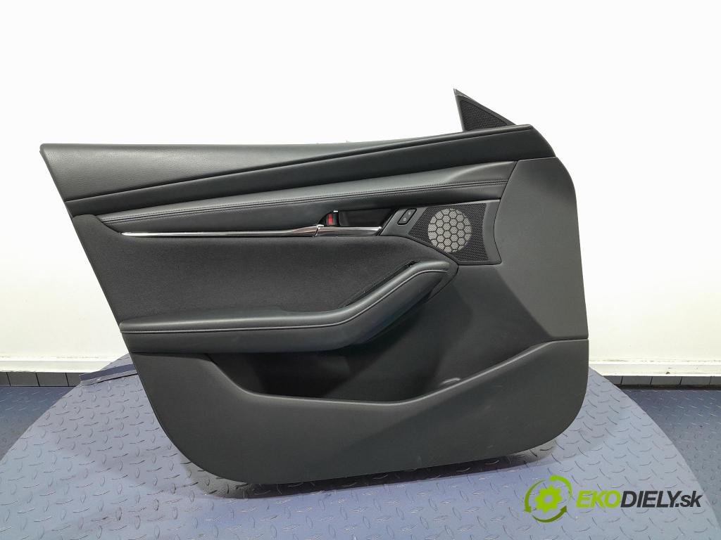 Mazda 3 2021 Tapacír: dveře před levá