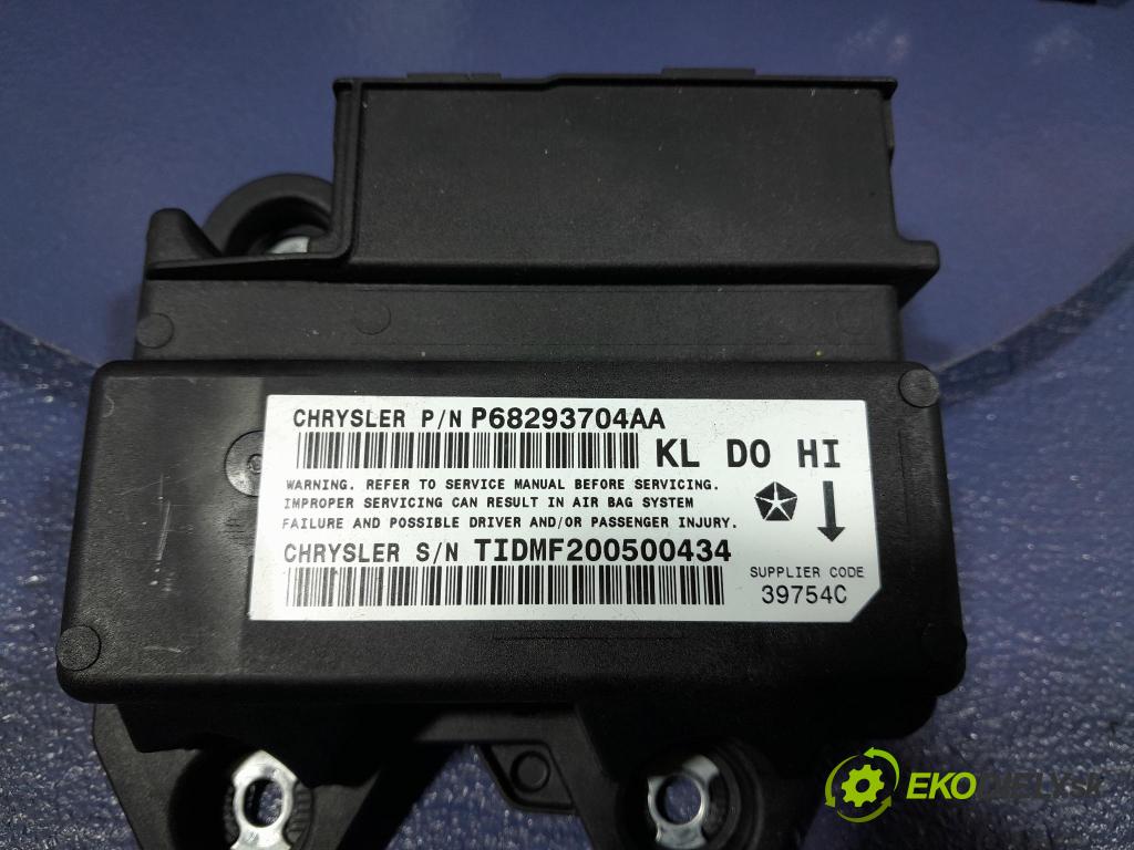 Jeep Cherokee 2016 kokpit,přistrojova deska